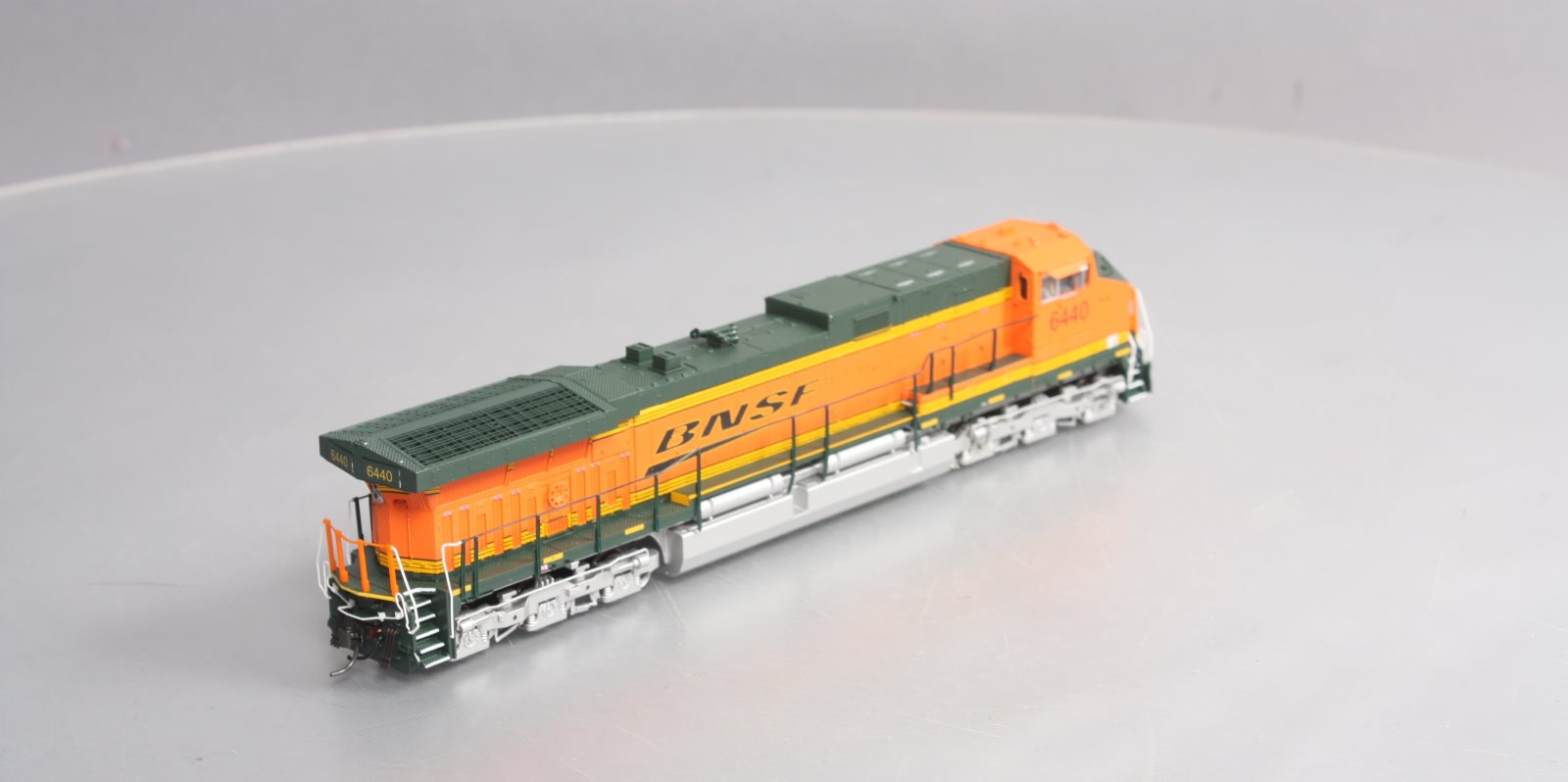 Broadway Limited 2463 HO BNSF Railway GE AC6000CW #6440 w Paragon2™ (DCC)