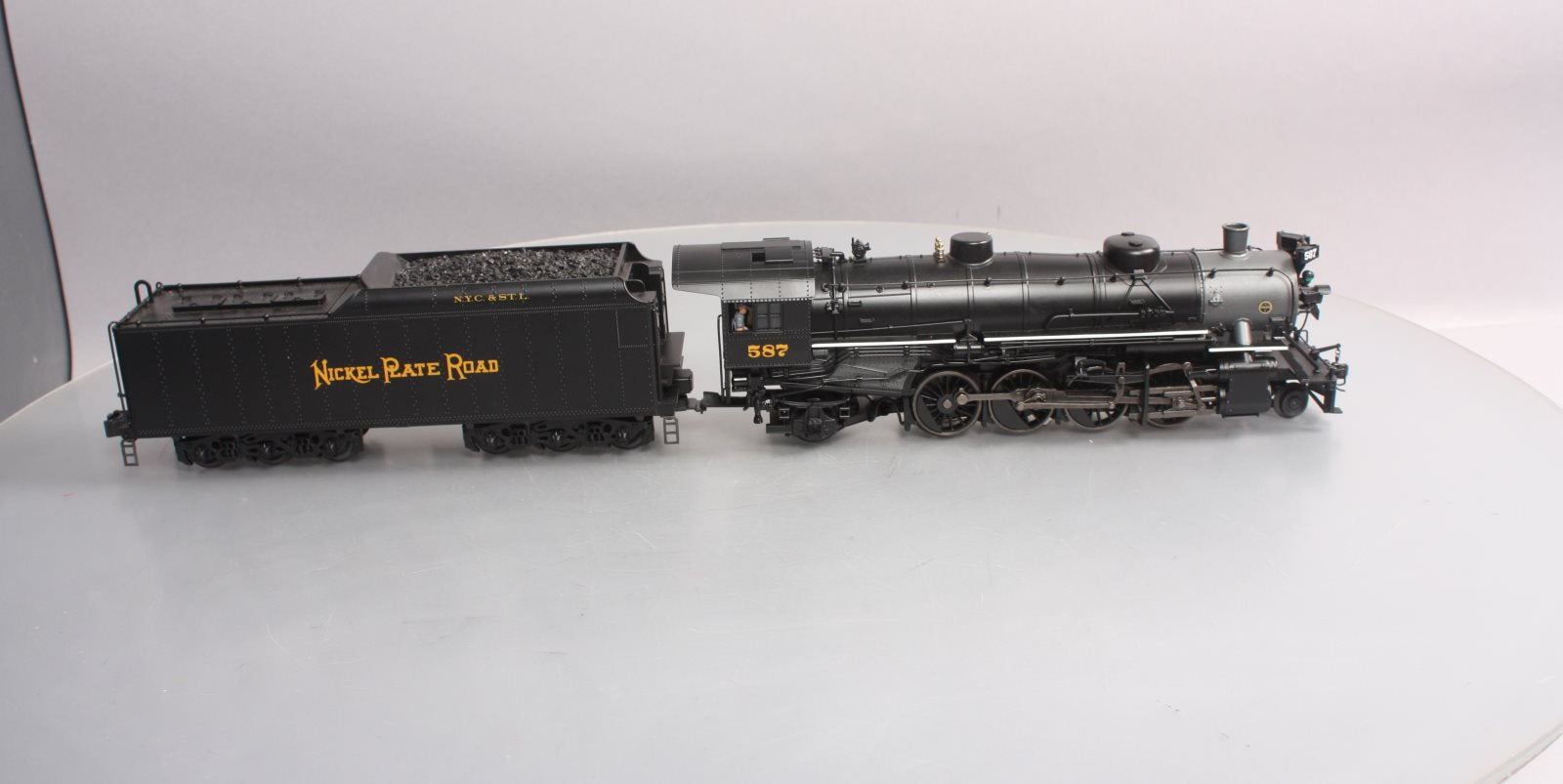 Lionel 6-84532 O Nickel Plate Road Light 2-8-2 Steam Locomotive #587 w/LEGACY