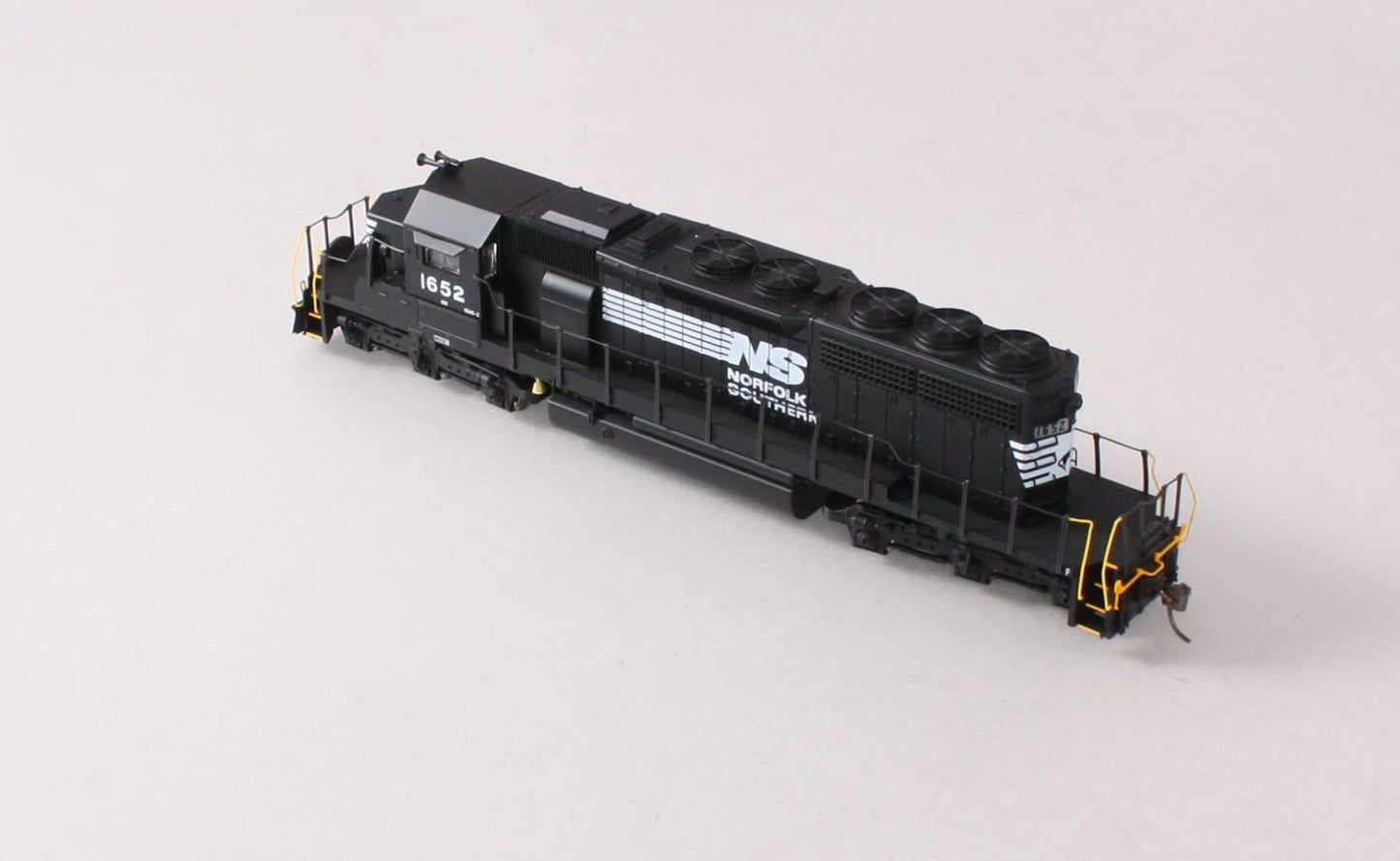 Broadway Limited 398 HO Norfolk Southern Diesel EMD SD40-2 #1652 w Paragon™(DCC)