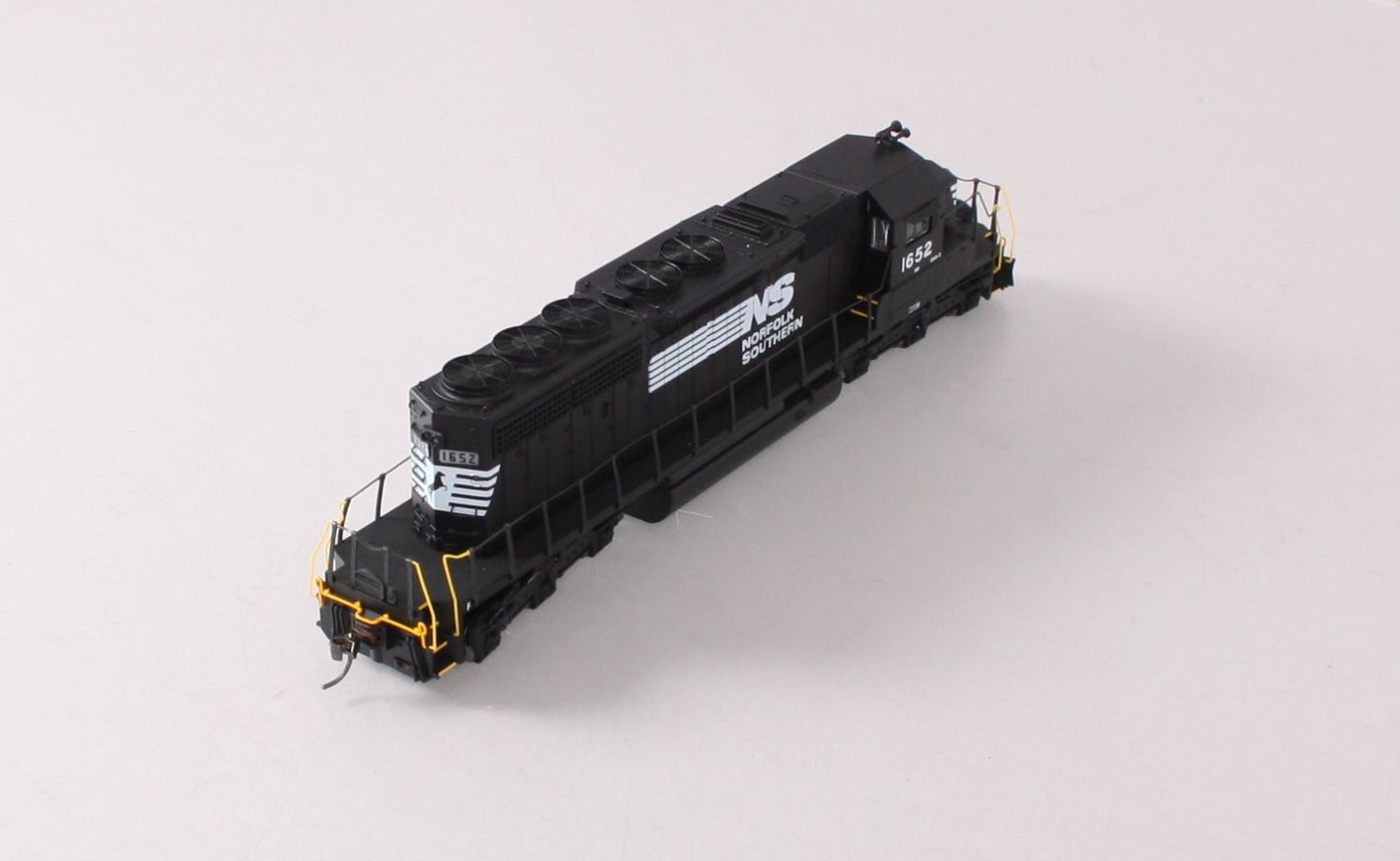 Broadway Limited 398 HO Norfolk Southern Diesel EMD SD40-2 #1652 w Paragon™(DCC)