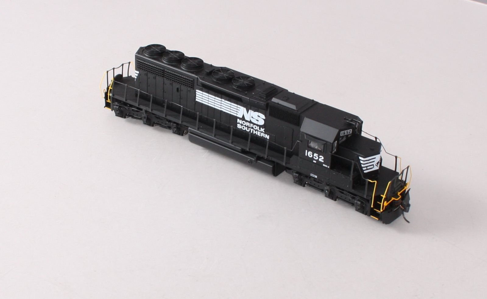 Broadway Limited 398 HO Norfolk Southern Diesel EMD SD40-2 #1652 w Paragon™(DCC)