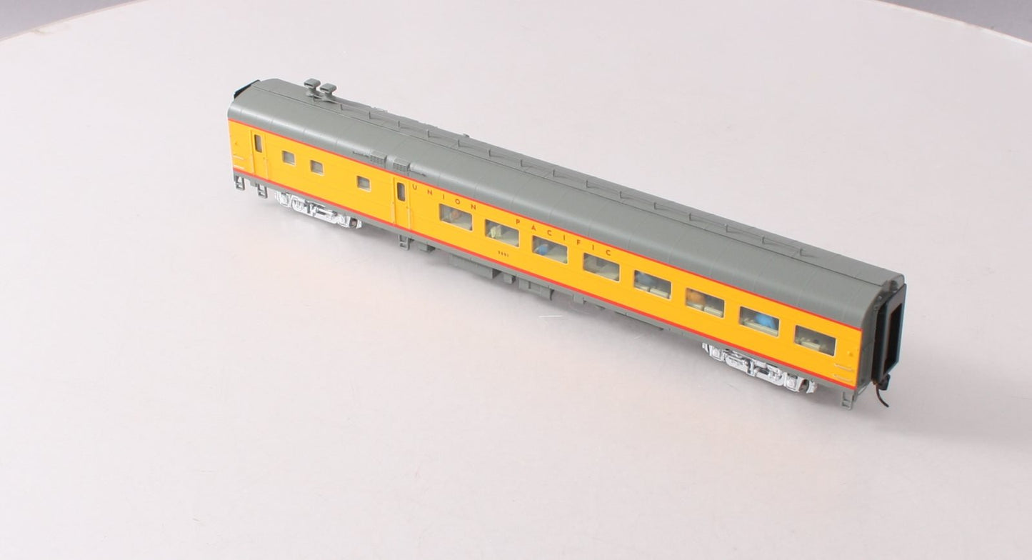 Walthers 920-9554 HO Union Pacific 85' ACF Cafe-Lounge Passenger Car  #5001