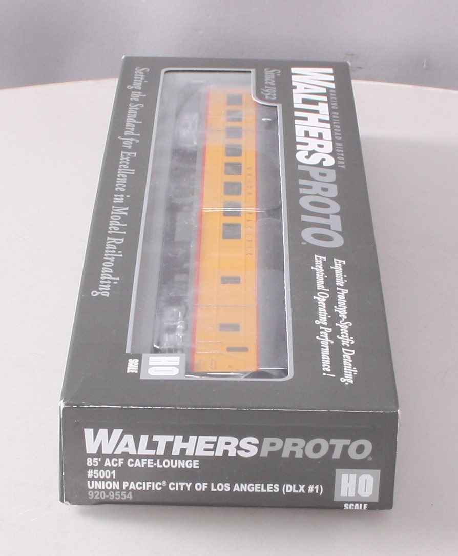 Walthers 920-9554 HO Union Pacific 85' ACF Cafe-Lounge Passenger Car  #5001