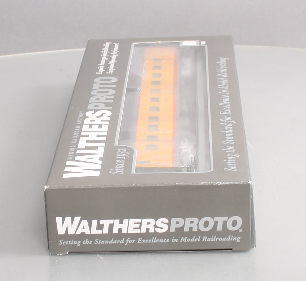 Walthers 920-9568 HO Union Pacific Placid Bay 85' P-S 11-DB Sleeper