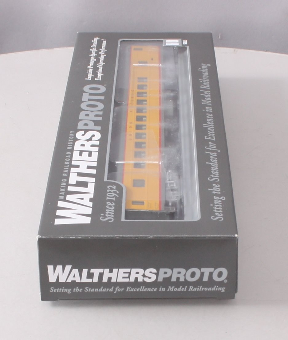 Walthers 920-9532 HO Union Pacific 85' ACF 44-Seat Coach