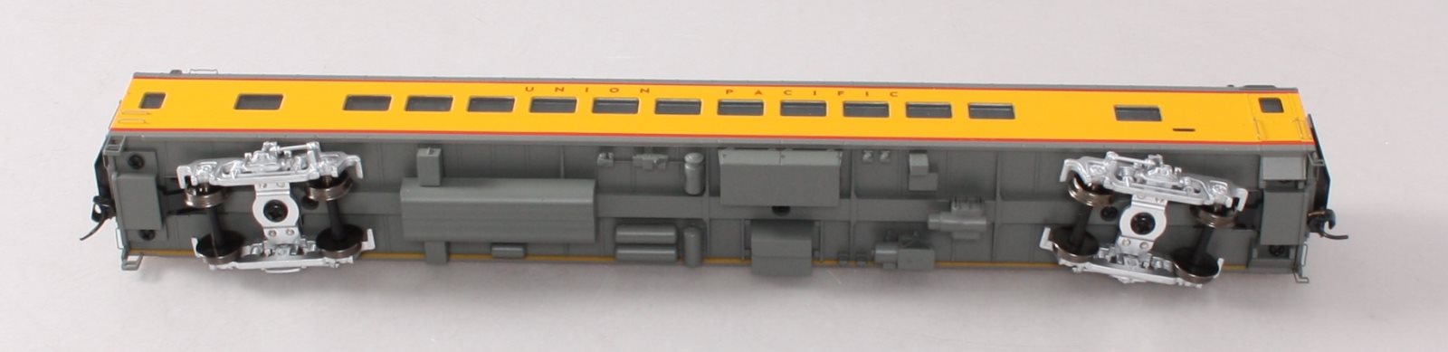 Walthers 920-9532 HO Union Pacific 85' ACF 44-Seat Coach