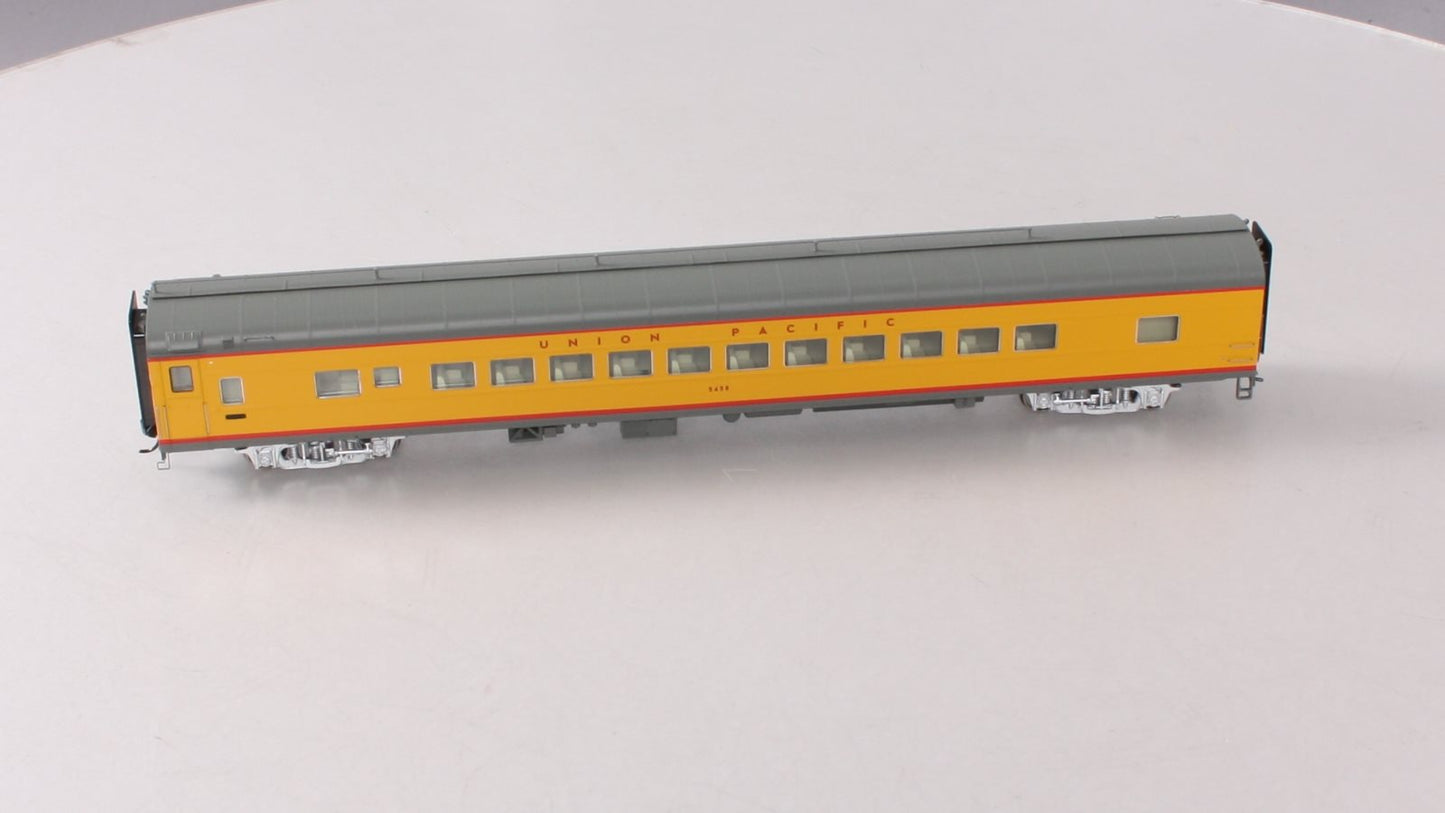 Walthers 920-9542 HO Union Pacific 85' ACF 44-Seat Coach #5458