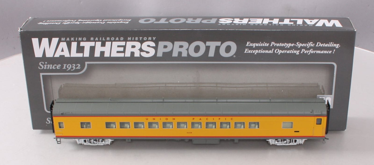 Walthers 920-9542 HO Union Pacific 85' ACF 44-Seat Coach #5458