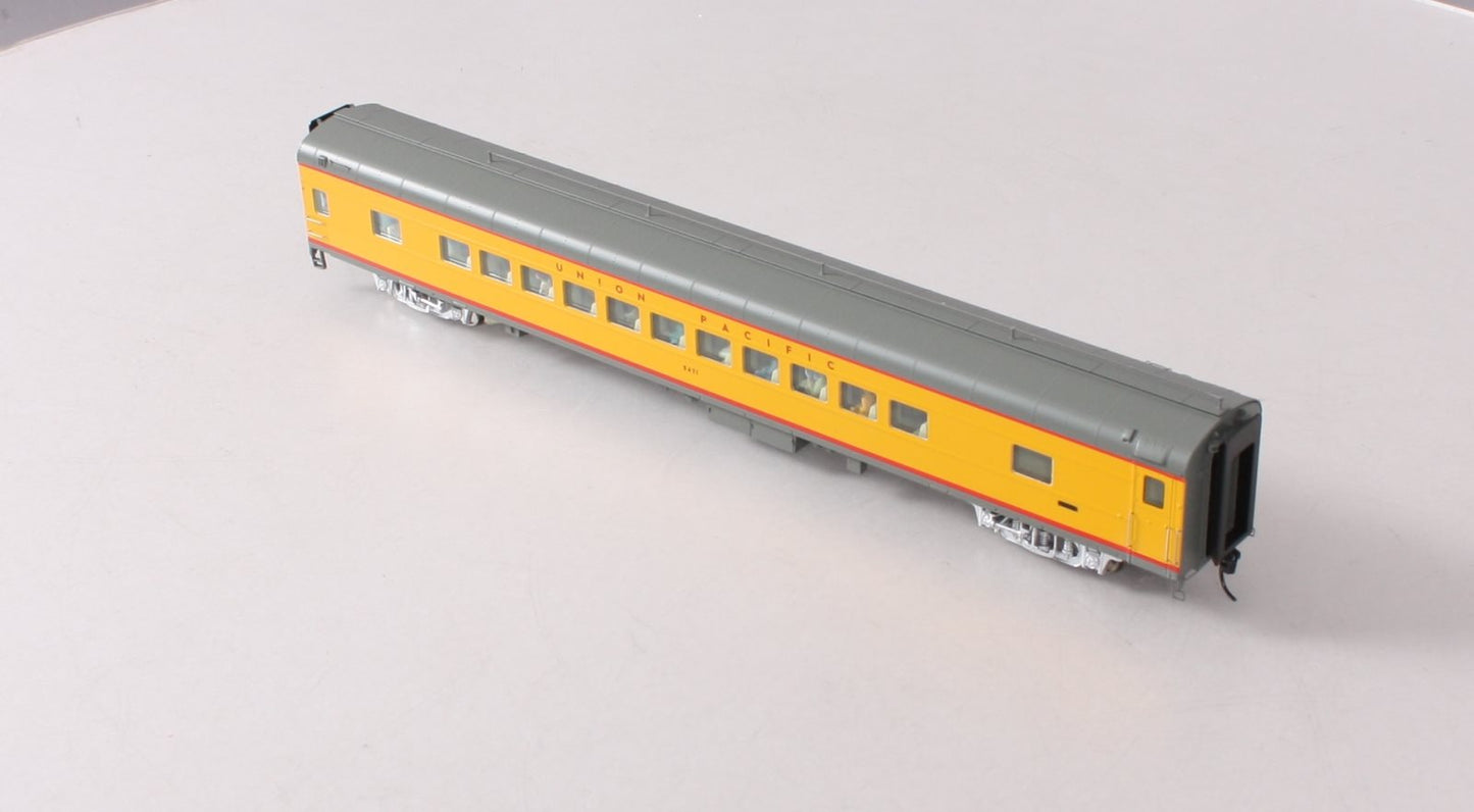 Walthers 920-9562 HO Union Pacific 85' ACF 44-Seat Coach #5471