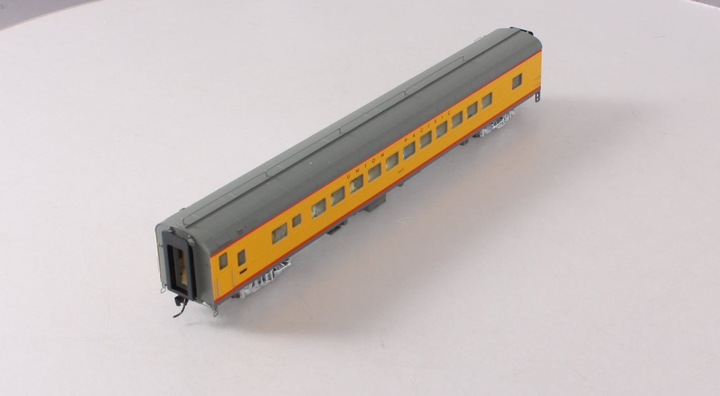 Walthers 920-9562 HO Union Pacific 85' ACF 44-Seat Coach #5471