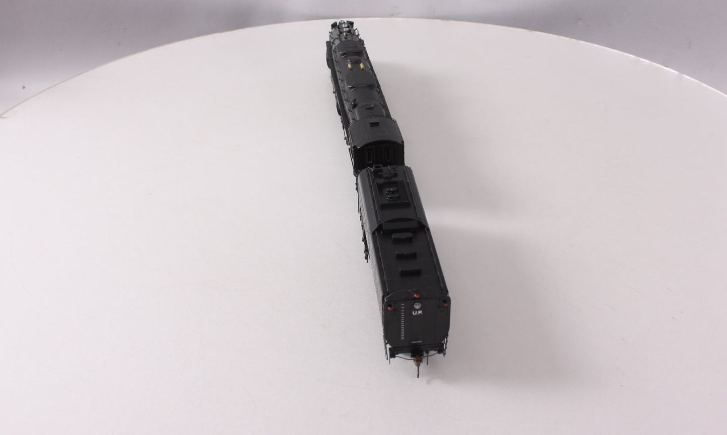 Athearn G88406 HO UP 4-8-8-4 Steam Locomotive and Oil Tender w/ Sound #4014