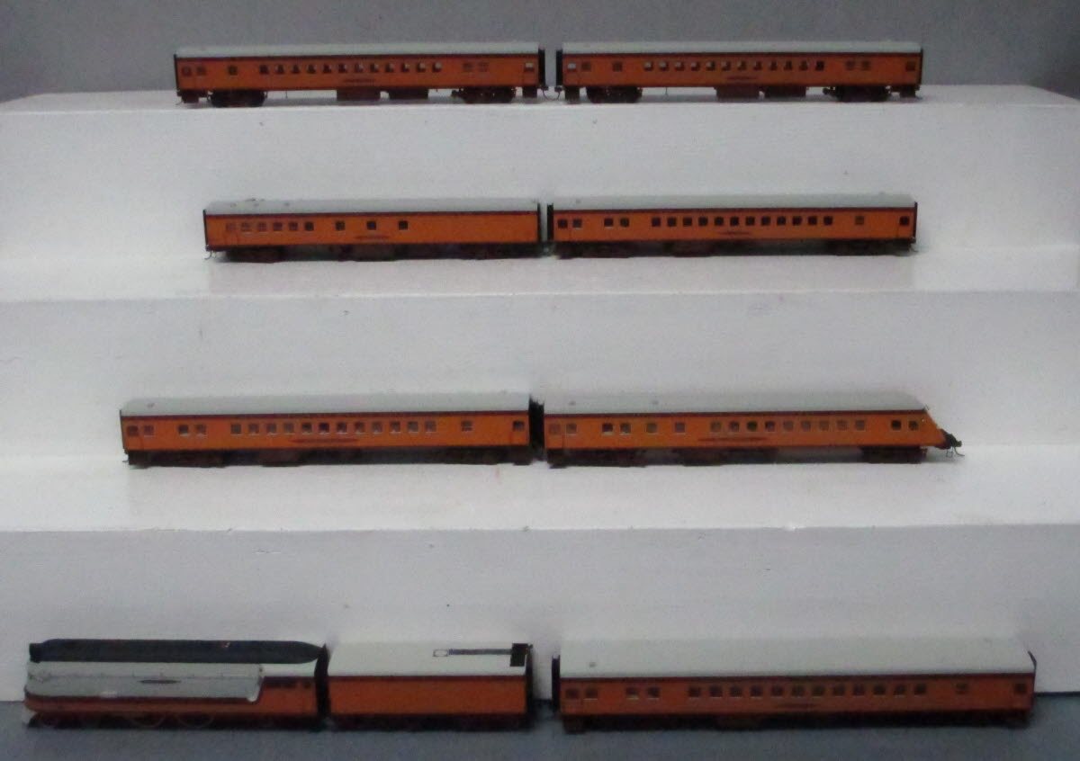 Fox Valley Models 10001 HO Scale 1935 Milwaukee Hiawatha Steam Passenger Set