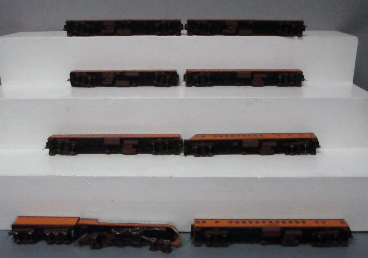 Fox Valley Models 10001 HO Scale 1935 Milwaukee Hiawatha Steam Passenger Set