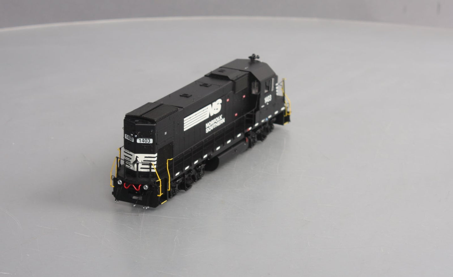 Athearn G68012 HO Scale Norfolk Southern GP15-1 Diesel Locomotive #1403