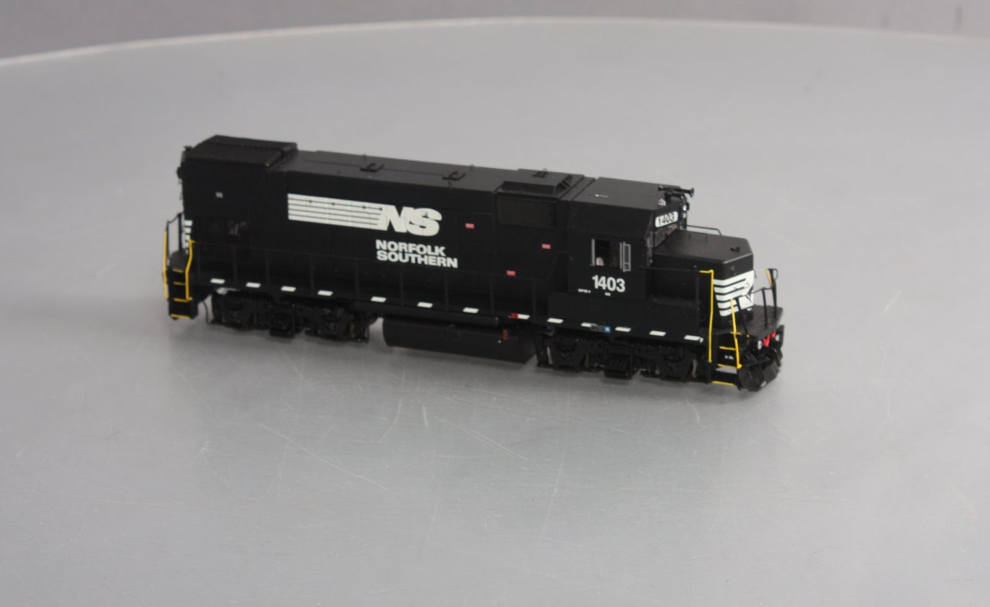 Athearn G68012 HO Scale Norfolk Southern GP15-1 Diesel Locomotive #1403