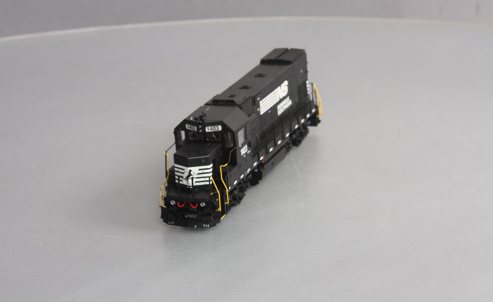 Athearn G68012 HO Scale Norfolk Southern GP15-1 Diesel Locomotive #1403