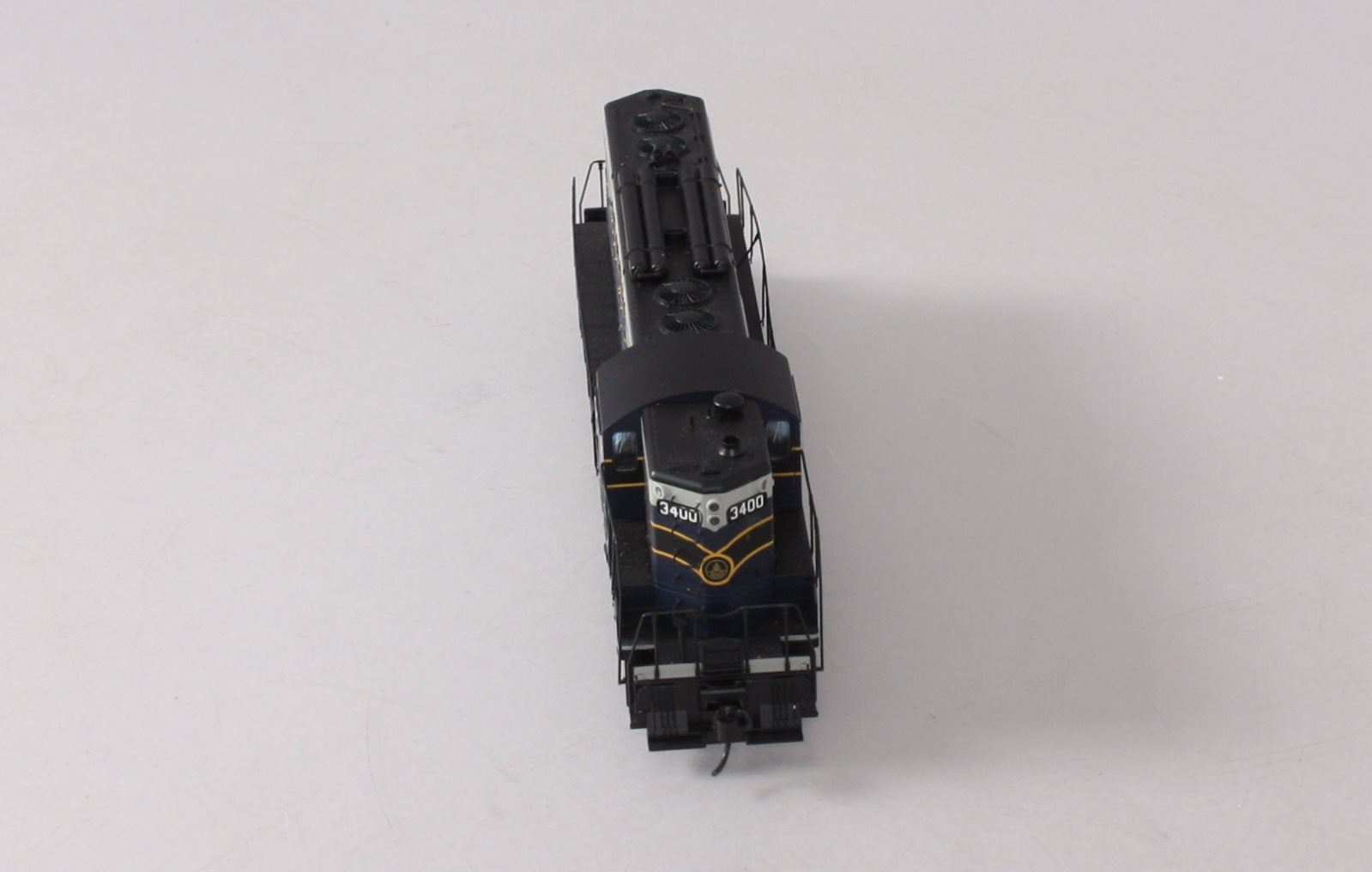 Walthers 920-42102 HO Baltimore & Ohio EMD GP7 Diesel Loco Sound/DCC #3400