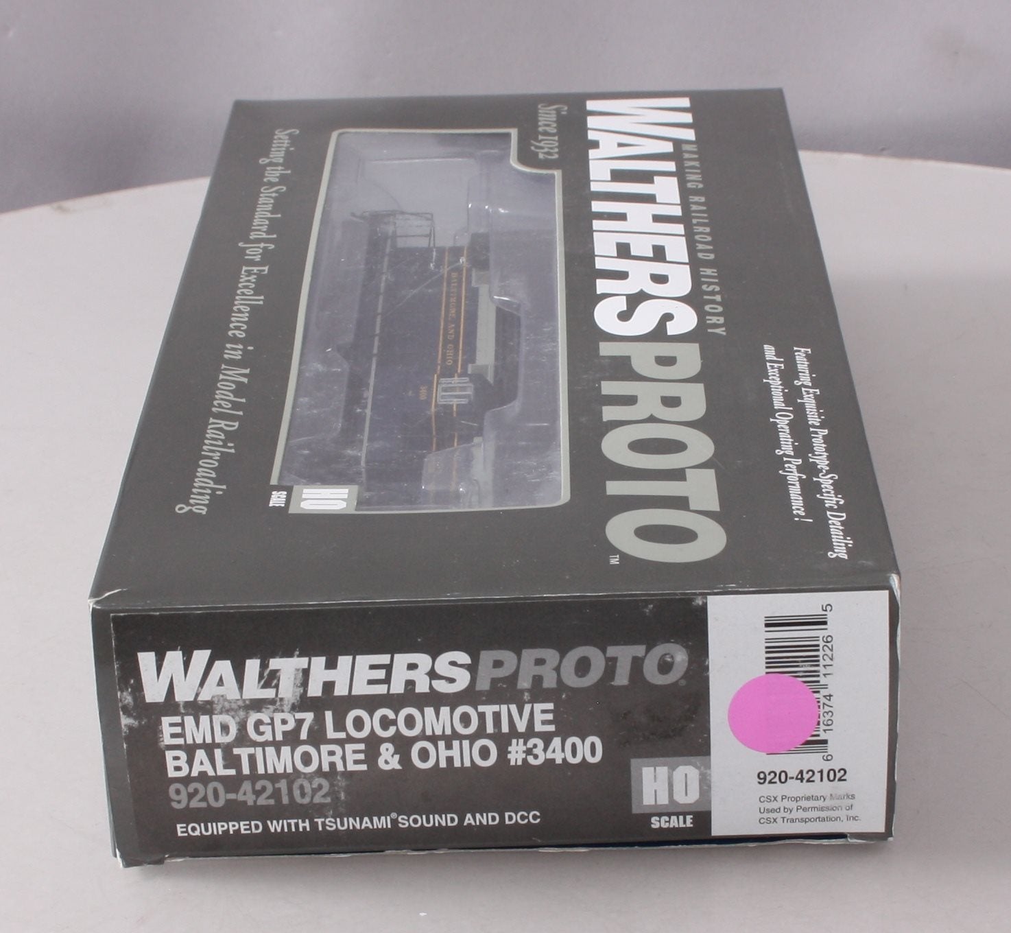 Walthers 920-42102 HO Baltimore & Ohio EMD GP7 Diesel Loco Sound/DCC #3400