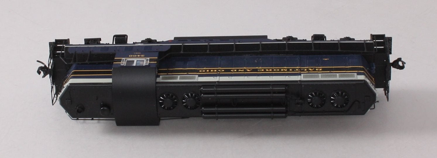 Walthers 920-42102 HO Baltimore & Ohio EMD GP7 Diesel Loco Sound/DCC #3400