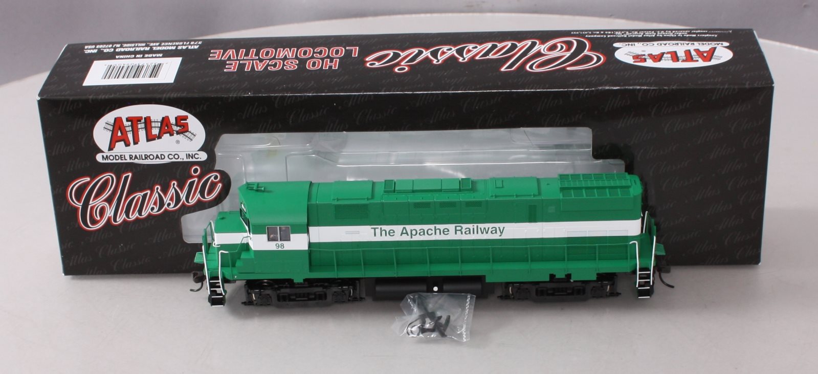 Atlas 9405 HO Apache C-424 Diesel Locomotive #98