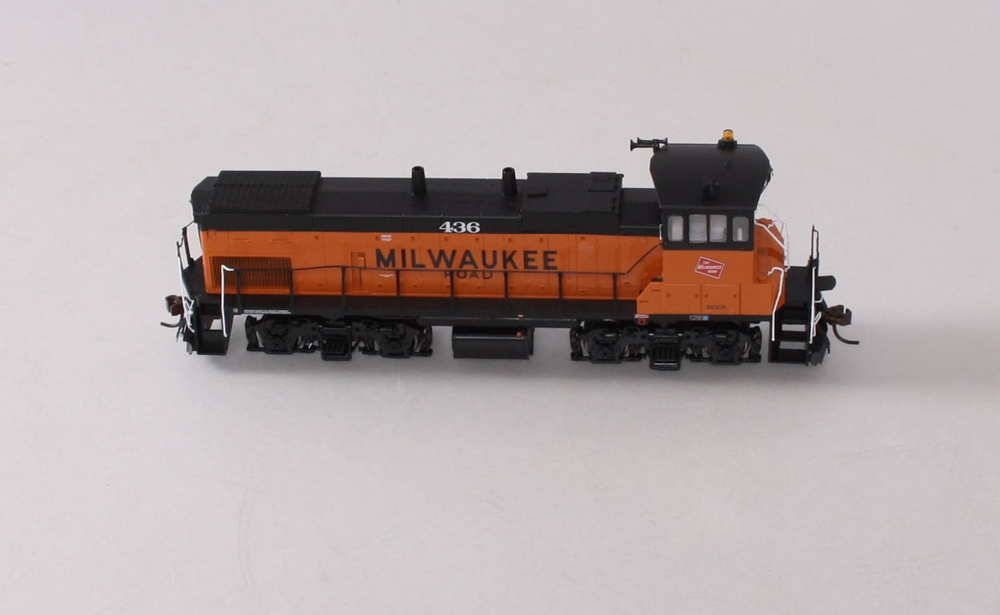 Athearn G66101 Milwaukee Road MP15AC Diesel Locomotive #436