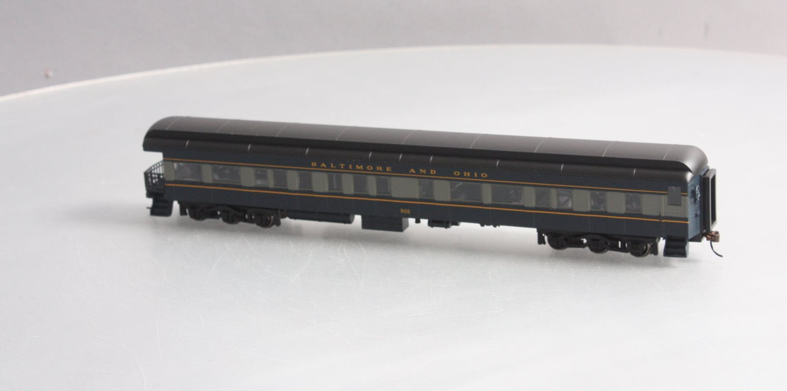 Bachmann 13803 HO Baltimore & Ohio 72' Heavyweight Observation Car #901