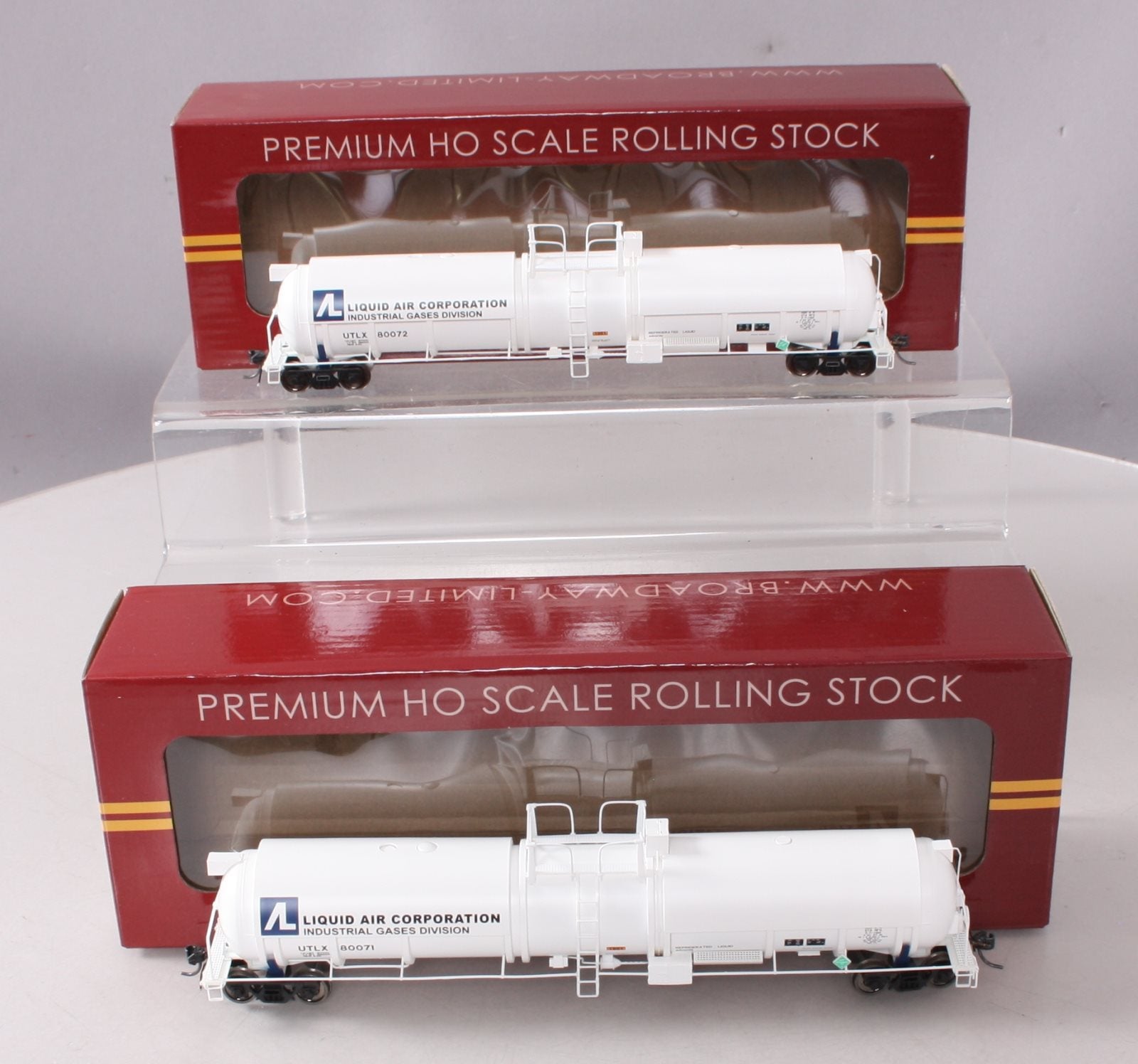 Broadway Limited 6105 HO Liquid Air Corporation Cryogenic Tank Car (Pack of 2)