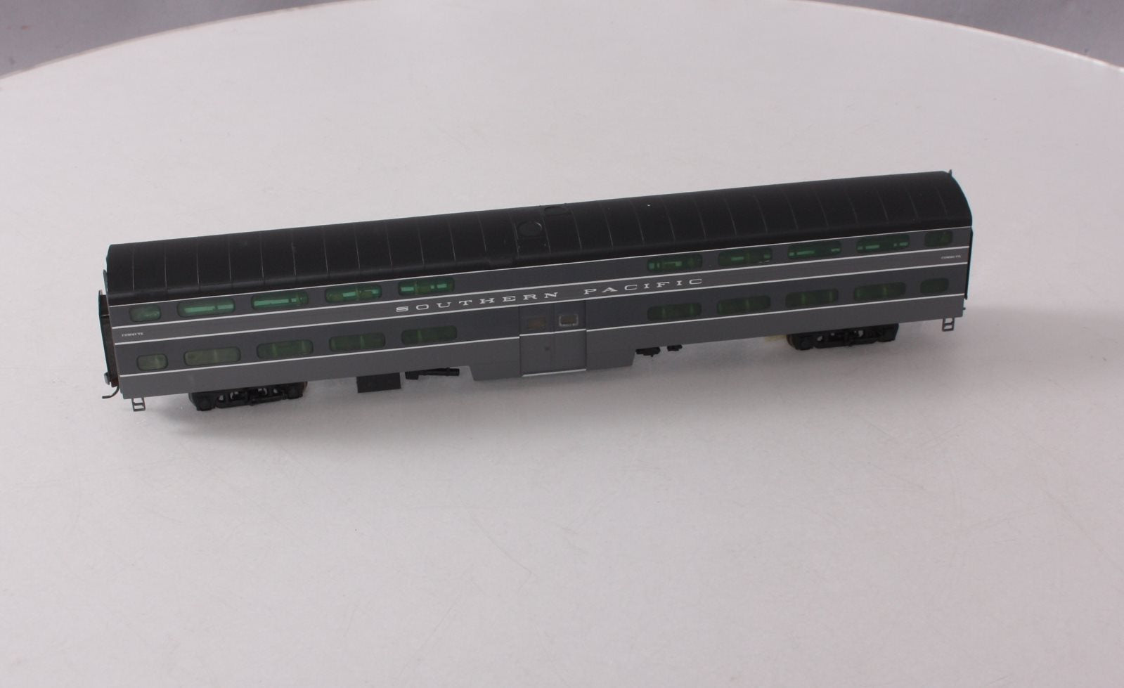 Walthers 932-5971 HO Southern Pacific PS Commuter Car