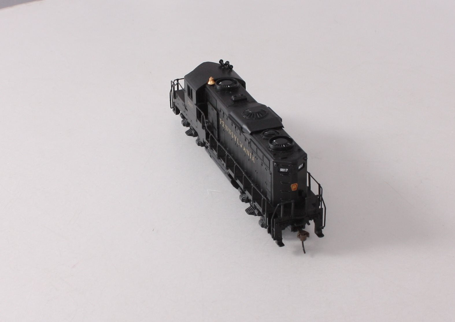 Mantua 414102 HO Pennsylvania EMD GP20 Diesel Locomotive Sound/DCC #5017