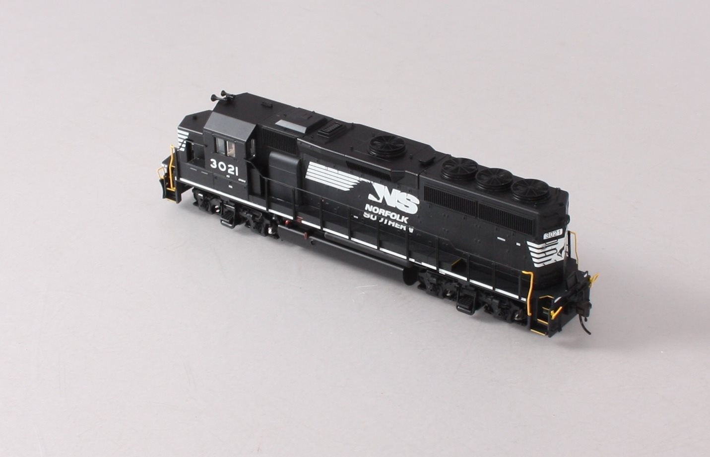 Atlas 10000658 HO Scale Norfolk Southern GP40-2 Phase 2 Diesel Locomotive #3021