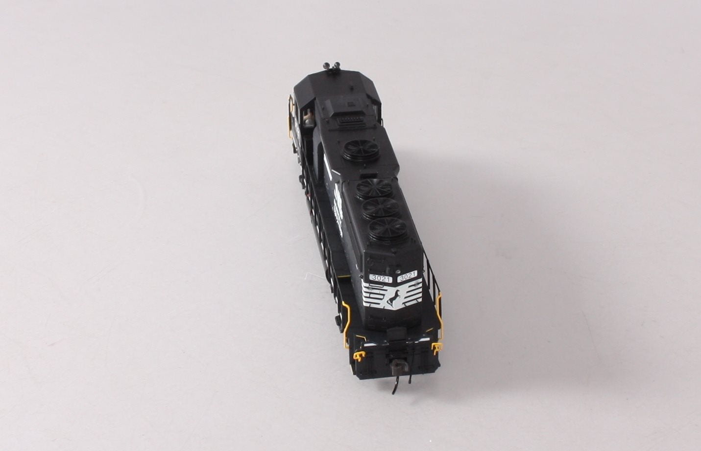Atlas 10000658 HO Scale Norfolk Southern GP40-2 Phase 2 Diesel Locomotive #3021