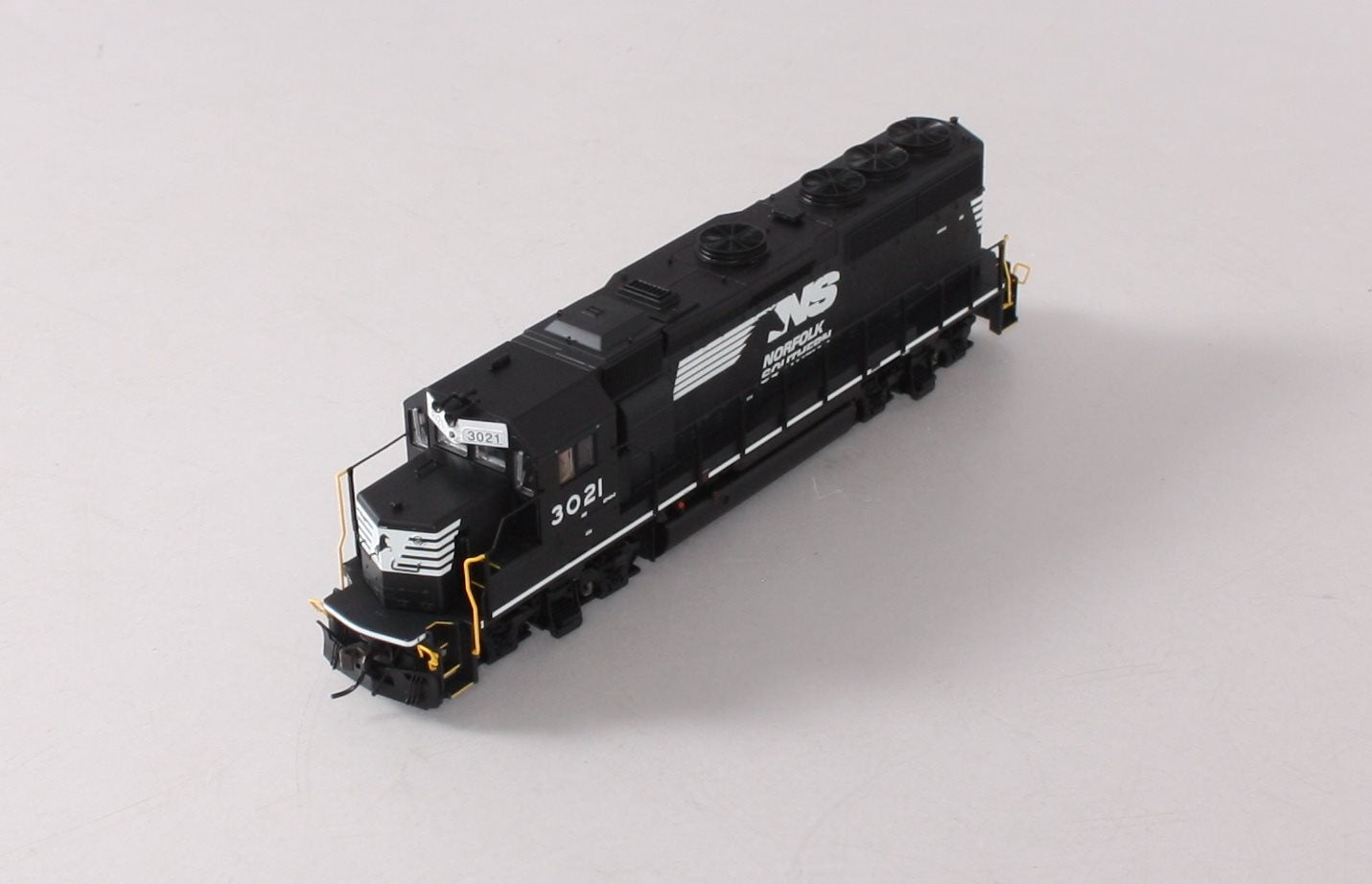 Atlas 10000658 HO Scale Norfolk Southern GP40-2 Phase 2 Diesel Locomotive #3021