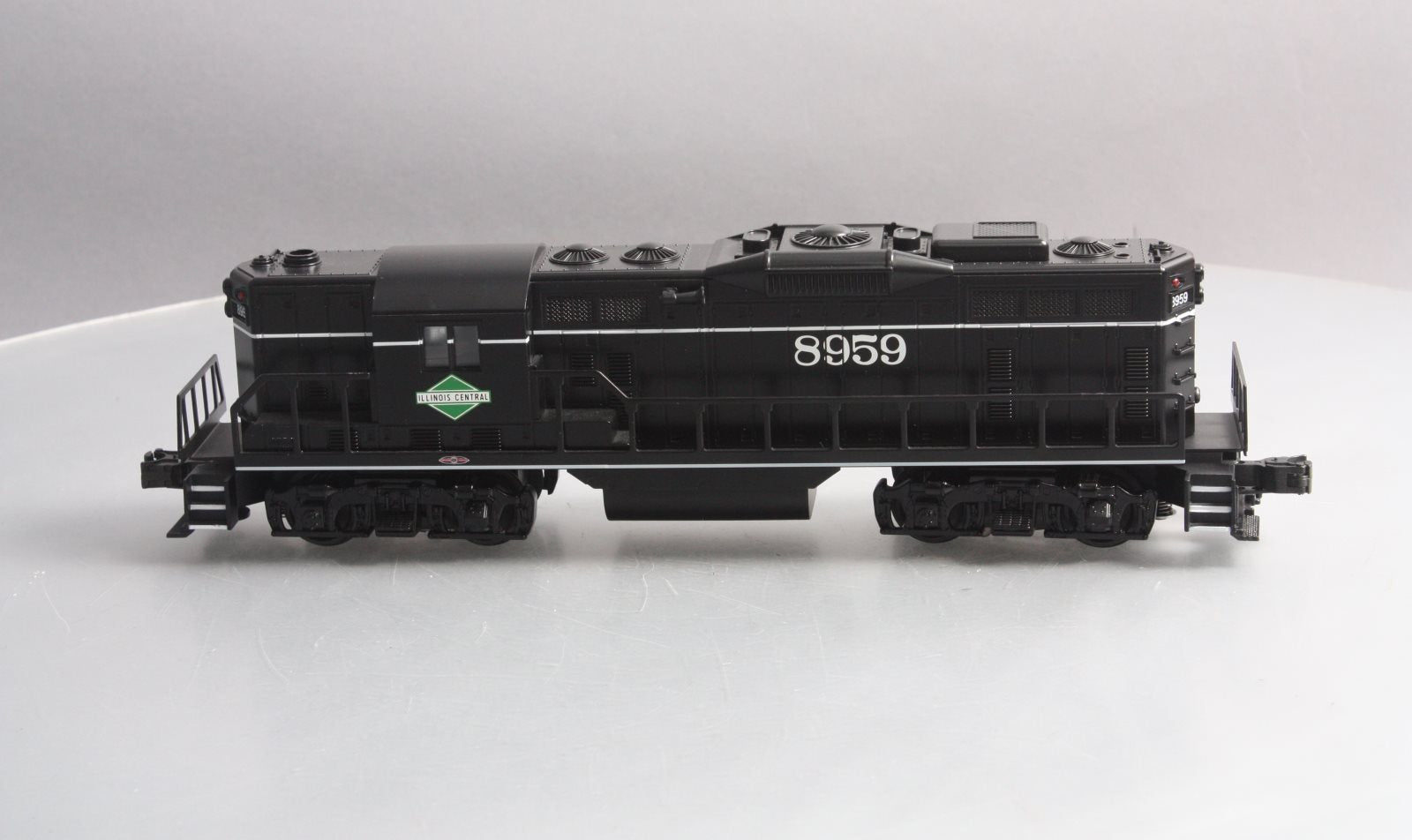 Williams 21444 O Gauge Illinois Central GP9 Powered Diesel Engine #8959