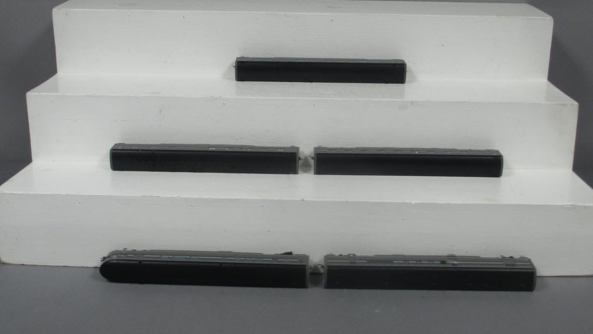 MTH 80-60021 HO New York Central 20th Century 1938 Passenger Car Set (Set of 5)