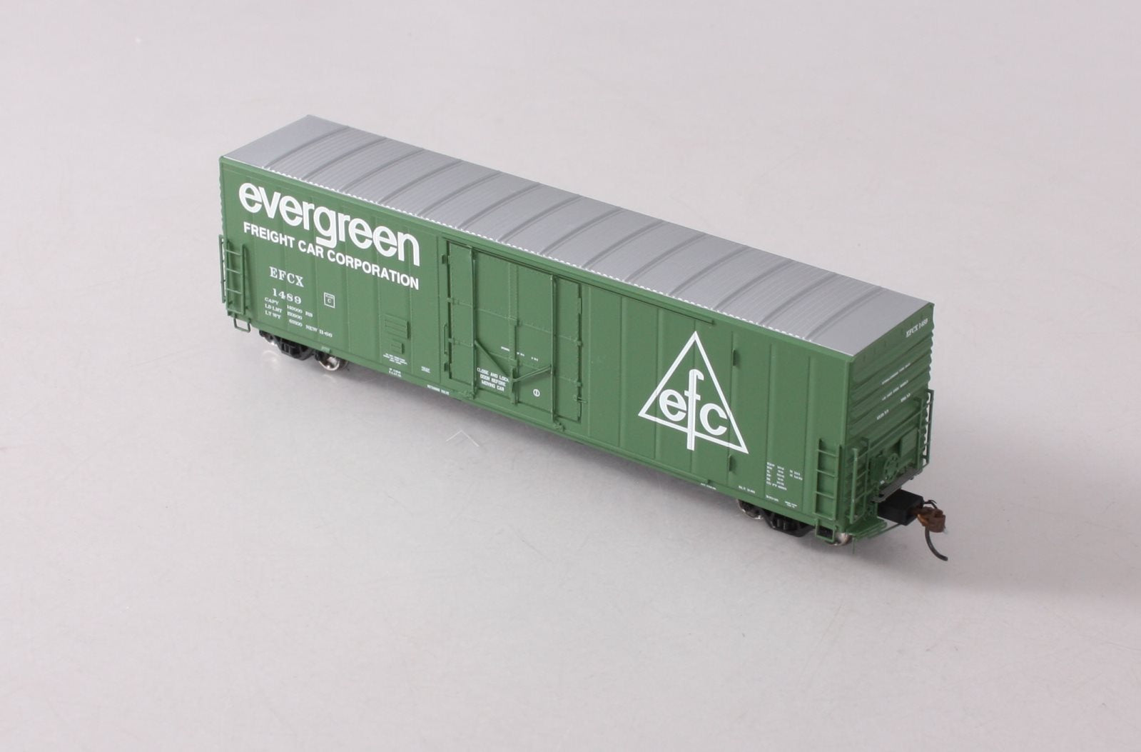 Athearn G63884 HO EFCX 50' PC&F Rivet Side Boxcar with 10' 6