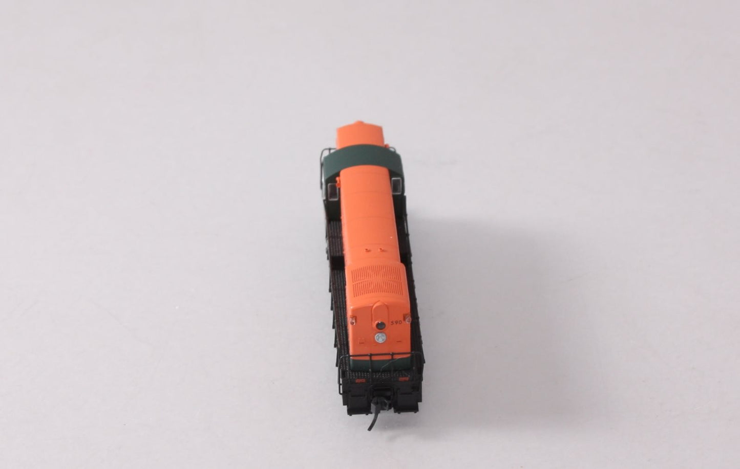 Atlas 40001857 N Scale New Haven H16-44 Diesel Locomotive #590
