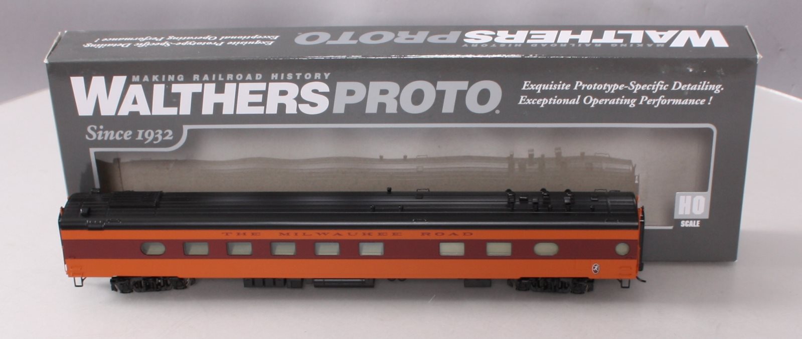 Walthers 920-9084 HO Scale Milwaukee Road 85' 48-Seat Diner