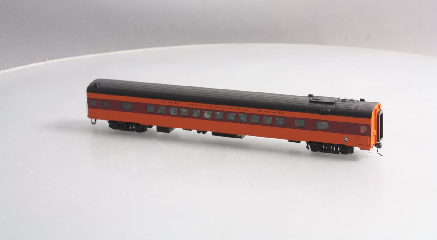 Walthers 920-9102 HO Milwaukee Road 85' 52-Seat Coach #506