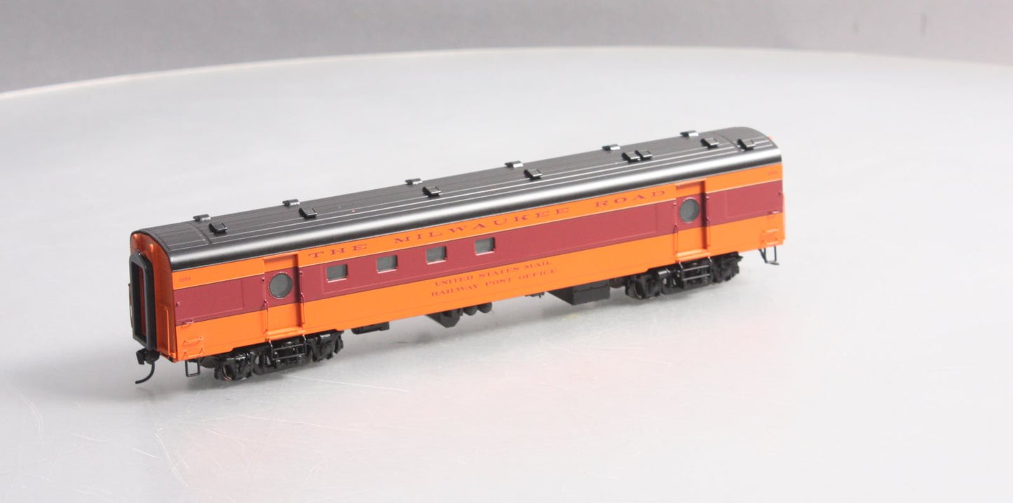 Walthers 920-9100 HO Milwaukee Road 63' Railway Post Office #2153