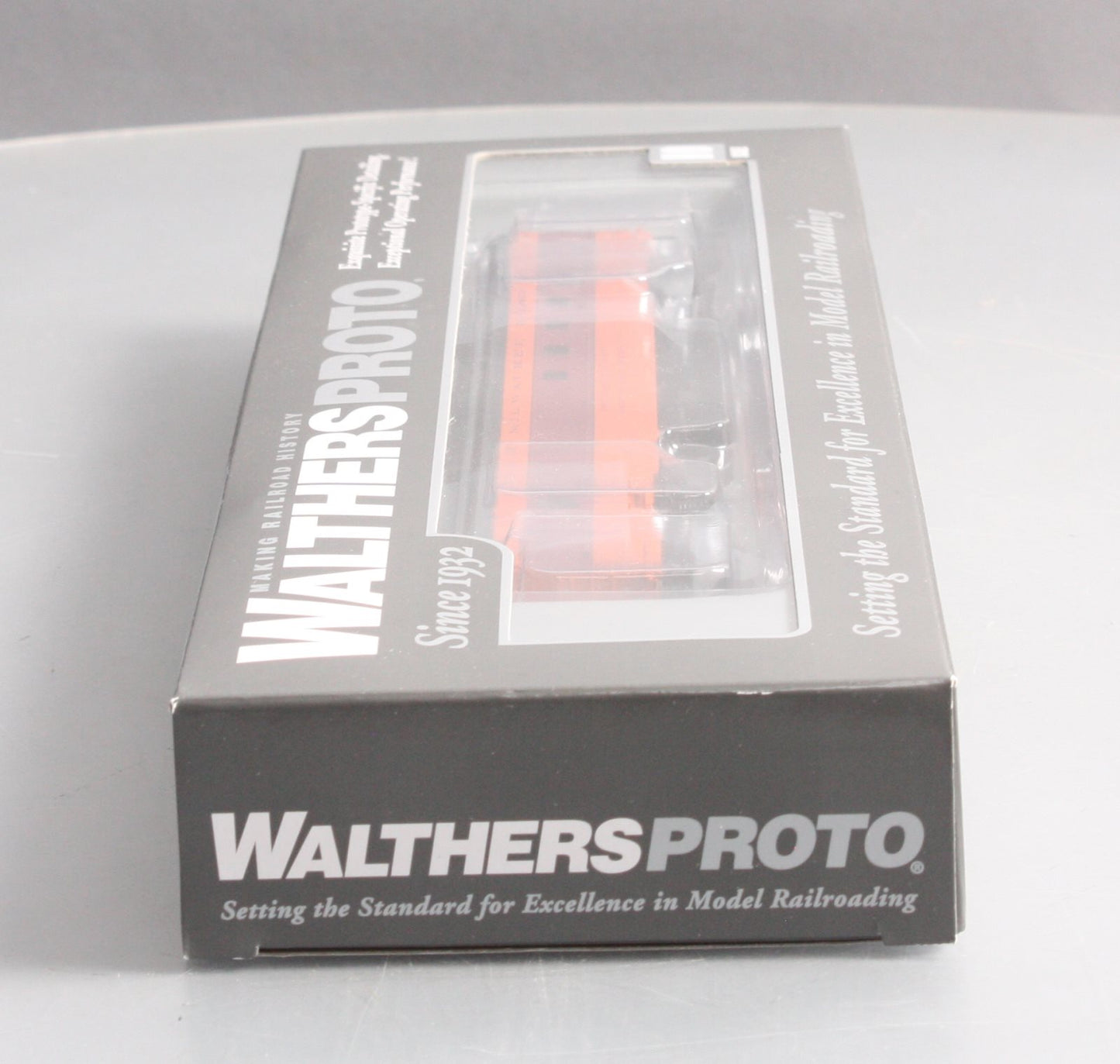 Walthers 920-9100 HO Milwaukee Road 63' Railway Post Office #2153