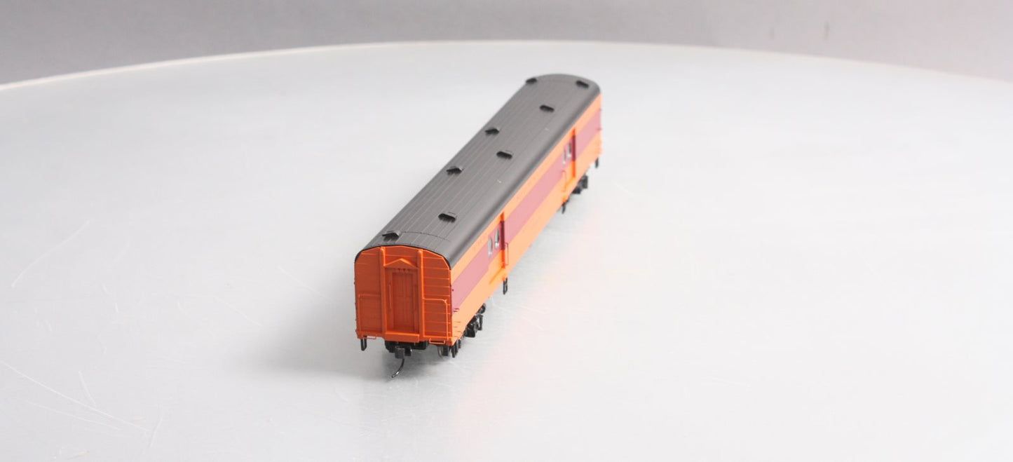 Walthers 920-9101 HO Milwaukee Road 75' Express Car #1325