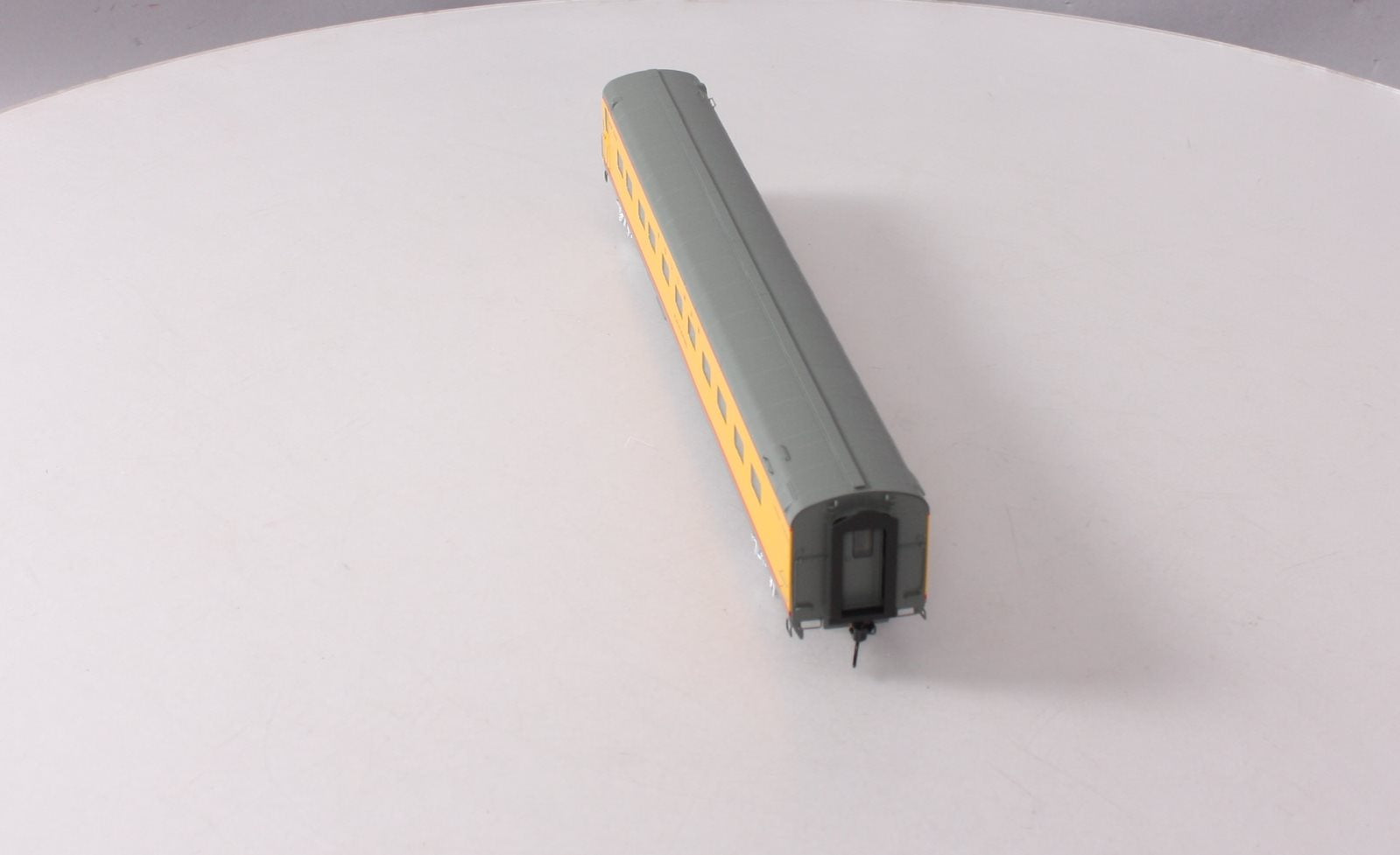 Walthers 920-9548 HO Union Pacific Placid Waters '85 P-S 11-DB Sleeper
