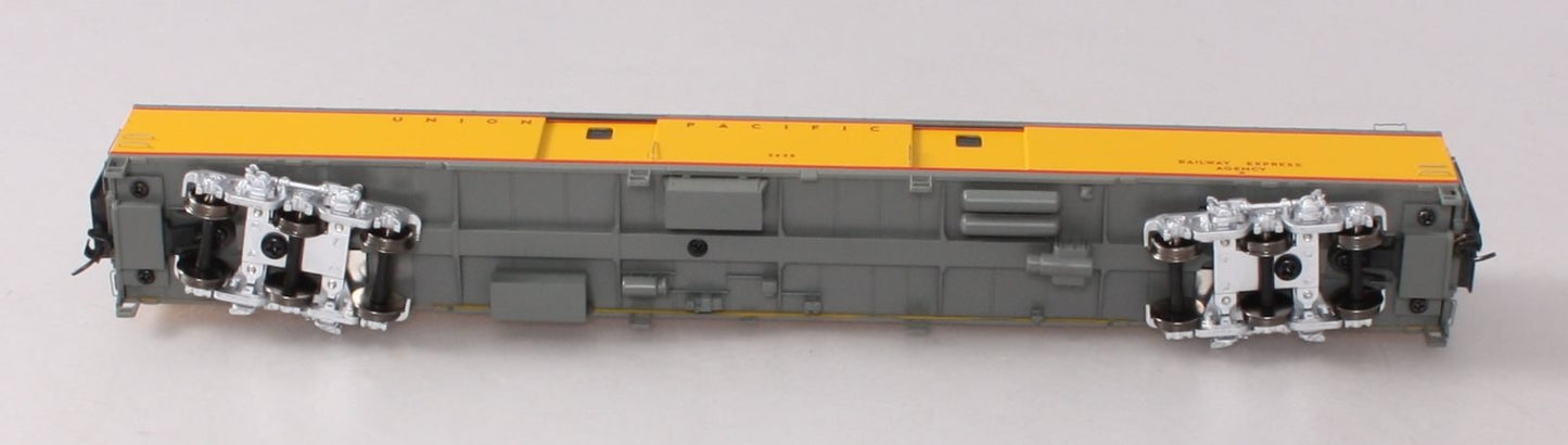 Walthers 920-9560 HO Union Pacific 85' ACF Baggage Car #5638