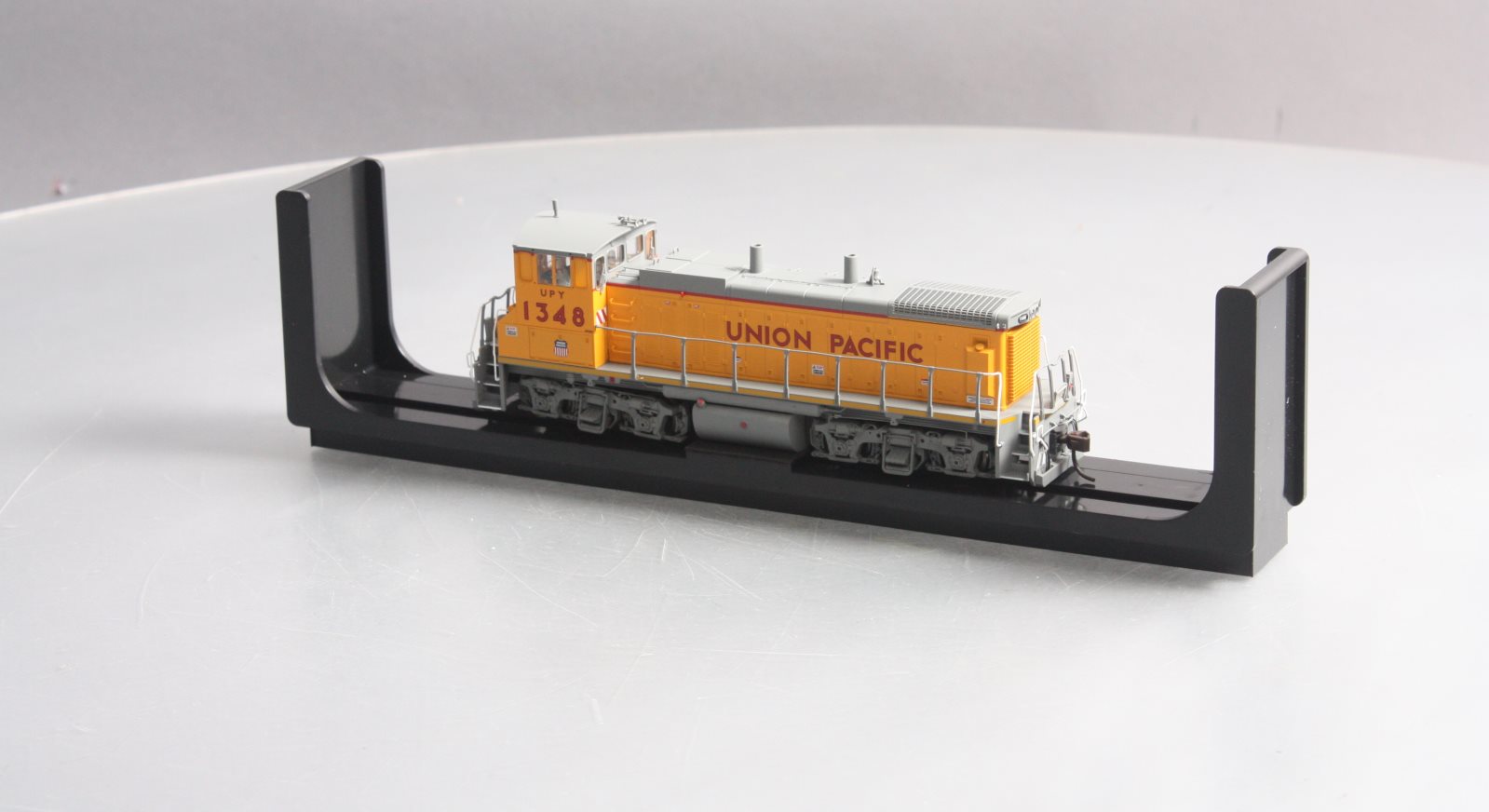 Atlas 10002857 HO Union Pacific MP15DC Diesel Locomotive Silver Series #1348