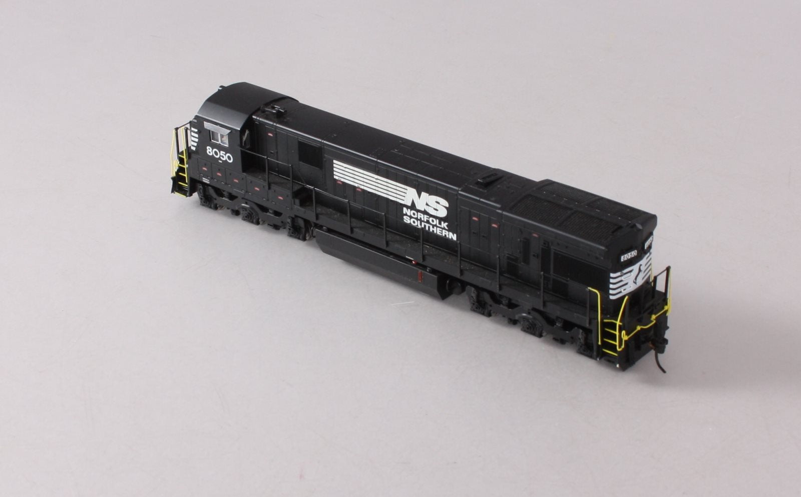 Broadway Limited 4413 HO Norfolk Southern GE C30-7 Diesel Locomotive #8041
