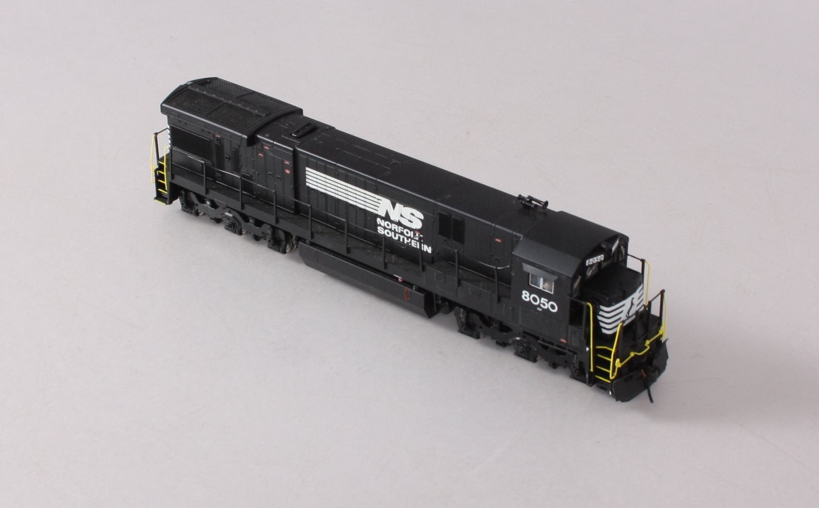 Broadway Limited 4413 HO Norfolk Southern GE C30-7 Diesel Locomotive #8041