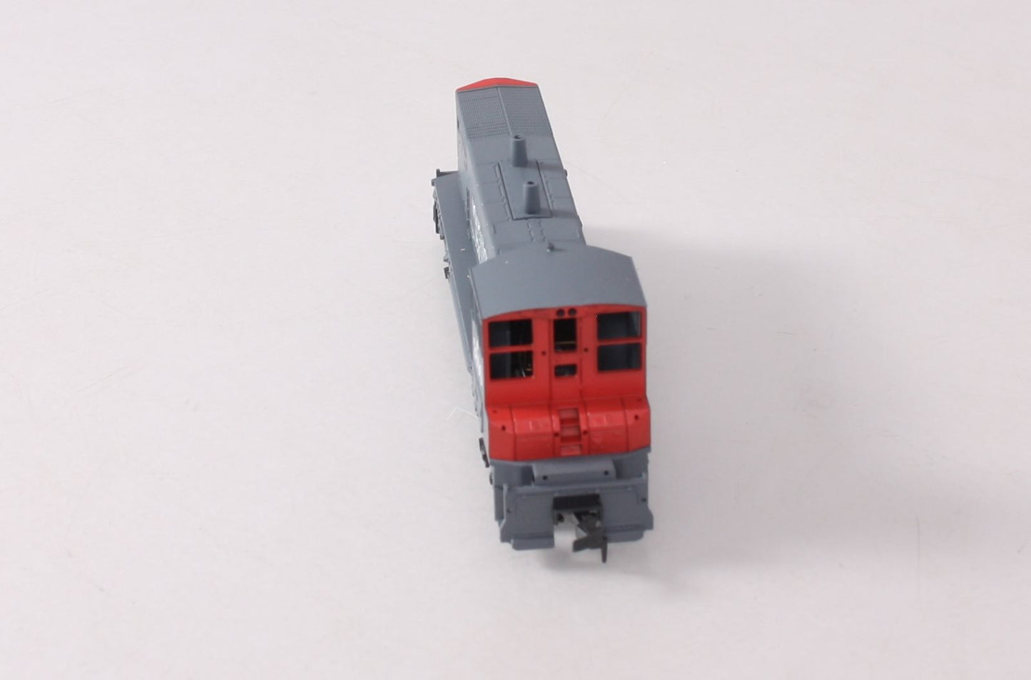 Con-Cor 0001-001553 HO Southern Pacific MP-15 Diesel Switcher