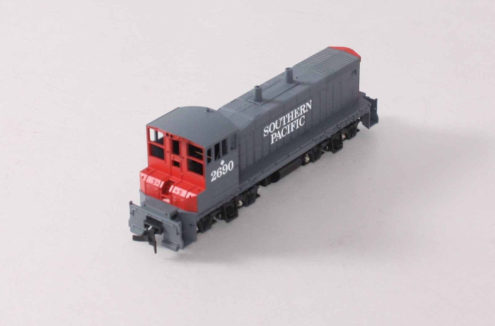 Con-Cor 0001-001553 HO Southern Pacific MP-15 Diesel Switcher