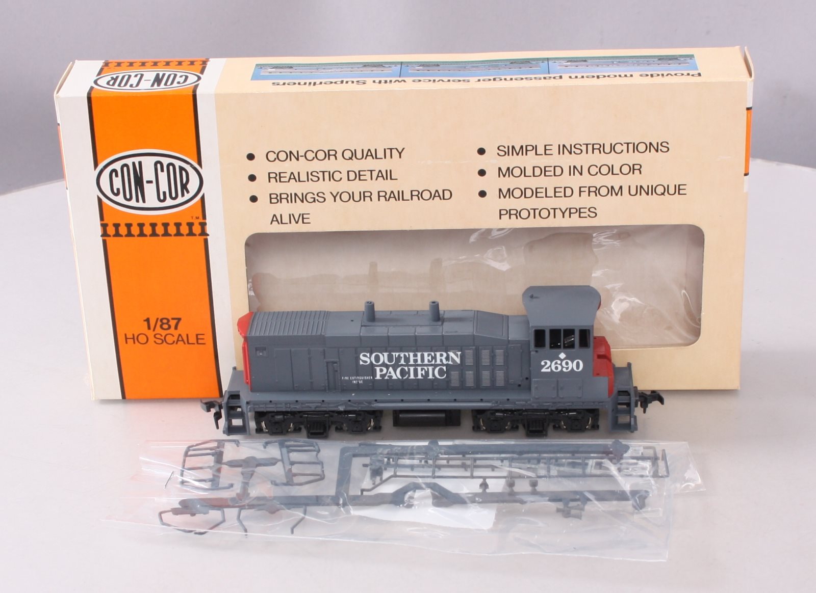 Con-Cor 0001-001553 HO Southern Pacific MP-15 Diesel Switcher