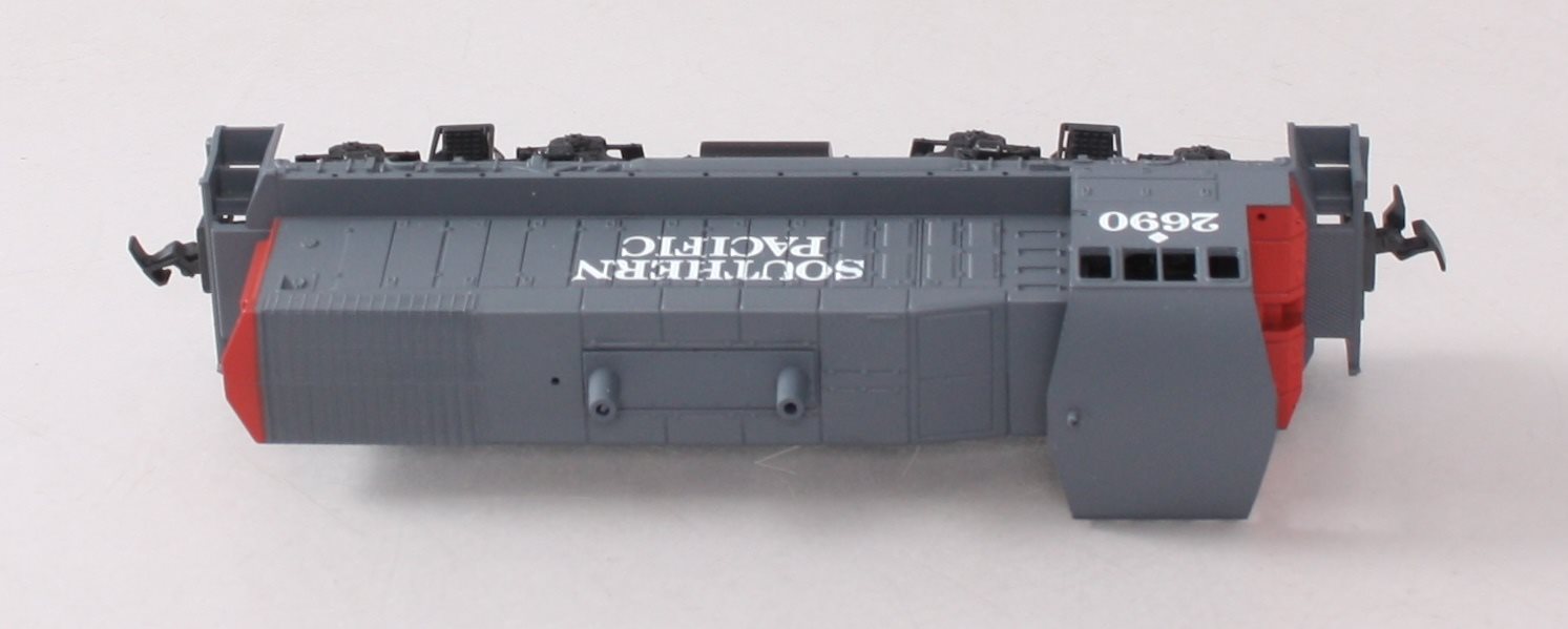 Con-Cor 0001-001553 HO Southern Pacific MP-15 Diesel Switcher